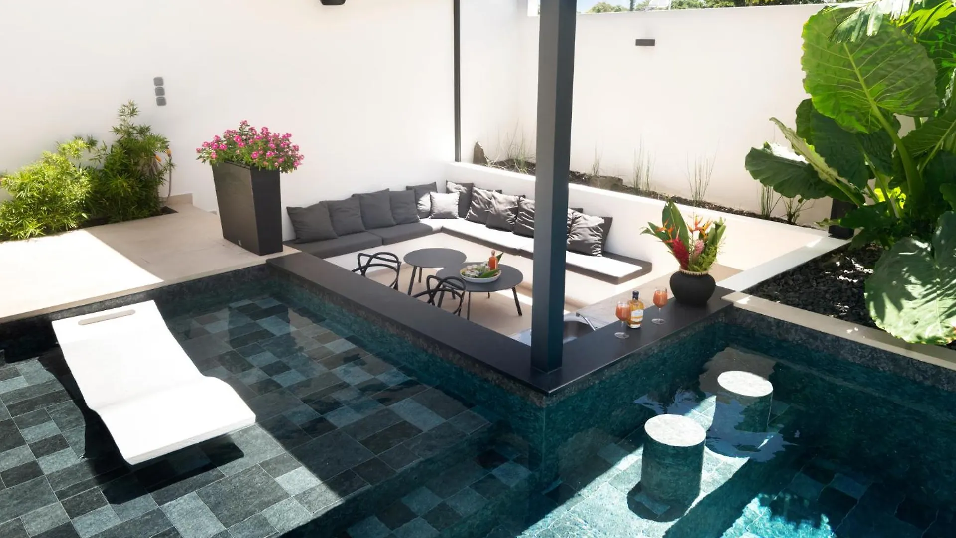 Lagon Paradis - 6 Villas Individuelles Avec Piscine Ou Jacuzzi - Loc Voiture Cabriolet Ou Suv Ле-Гозье