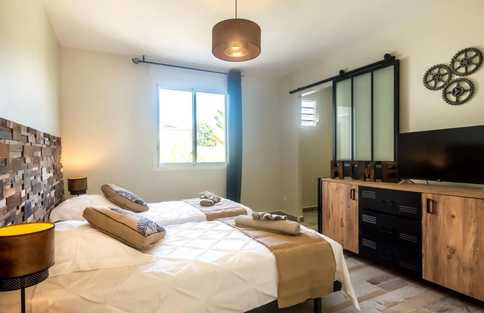 Lagon Paradis - 6 Villas Individuelles Avec Piscine Ou Jacuzzi - Loc Voiture Cabriolet Ou Suv Ле-Гозье